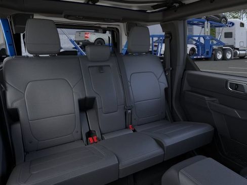 New 2026 Ford Bronco Badlands w/ Black Appearance Package AWD/4WD image 11