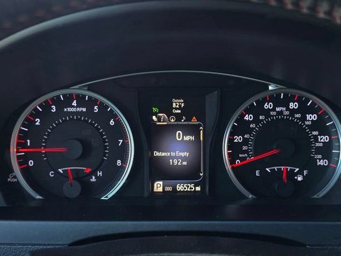 Used 2016 Toyota Camry SE w/ Moonroof Package FWD image 30