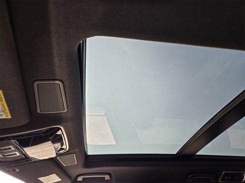 Used 2022 Land Rover Range Rover Sport HSE Silver Edition image 23