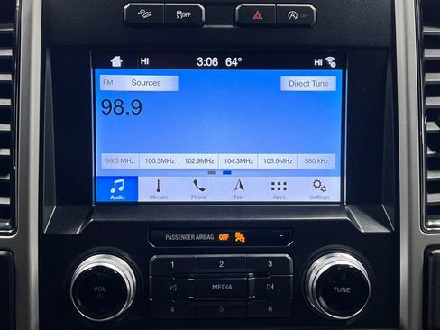 Used 2019 Ford F150 Lariat w/ Equipment Group 502A Luxury AWD/4WD image 25