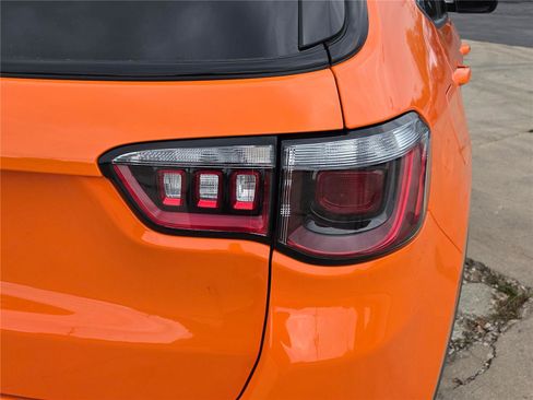 New 2026 Jeep Compass Latitude image 13