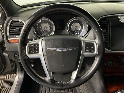 Used 2012 Chrysler 300 Limited RWD image 22