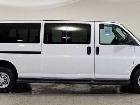 Used 2023 Chevrolet Express 3500 LS RWD image 15