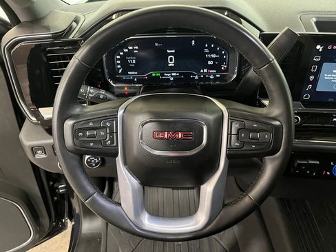 Used 2023 GMC Sierra 1500 Elevation image 18