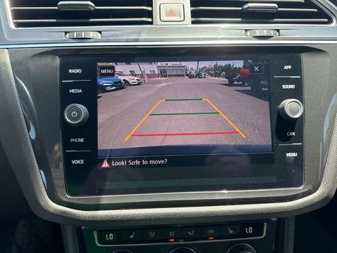 Used 2019 Volkswagen Tiguan SE w/ Panoramic Sunroof Package AWD/4WD image 25