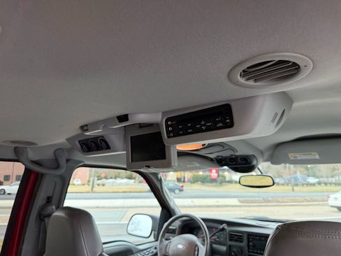Used 2004 Ford Excursion XLT image 16