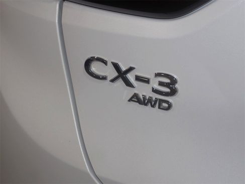 Used 2021 MAZDA CX-3 Sport image 23