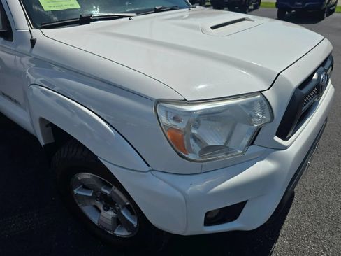 Used 2014 Toyota Tacoma 4x4 Access Cab V6 w/ TRD Sport Package image 25