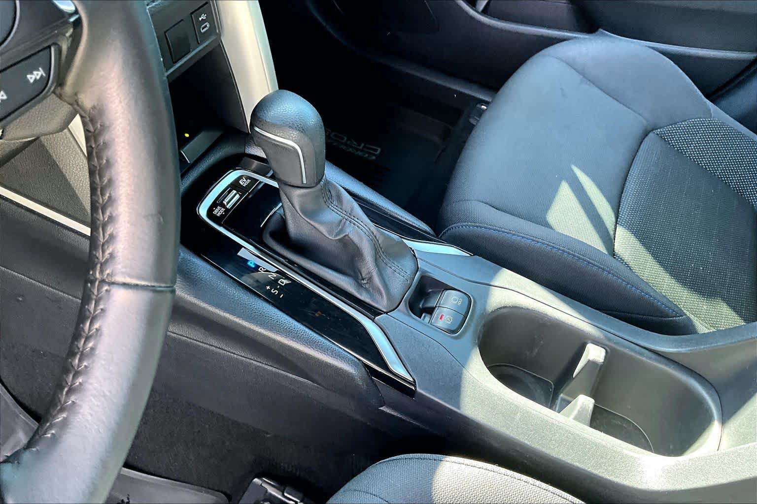 Used 2024 Toyota Corolla Cross AWD Hybrid image 15