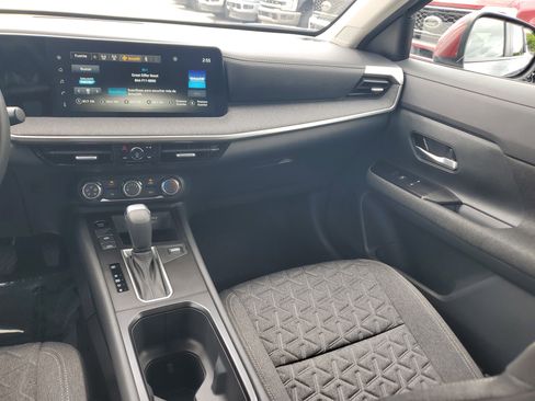 Certified 2025 Nissan Kicks SV FWD image 16