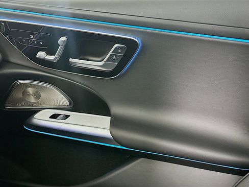 Used 2025 Mercedes-Benz E 450 4MATIC Sedan w/ Night Package image 17