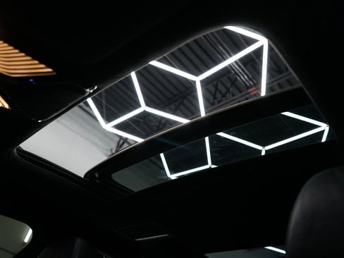 Used 2016 BMW 750i xDrive image 27