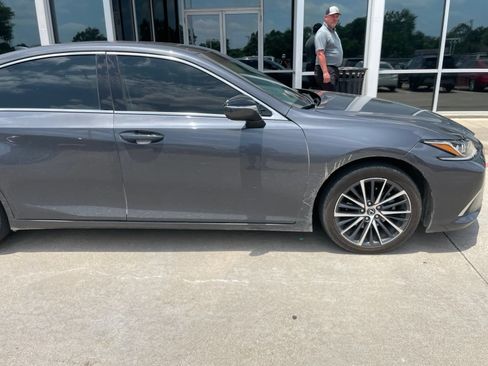 Used 2022 Lexus ES 350 w/ Premium Package FWD image 5