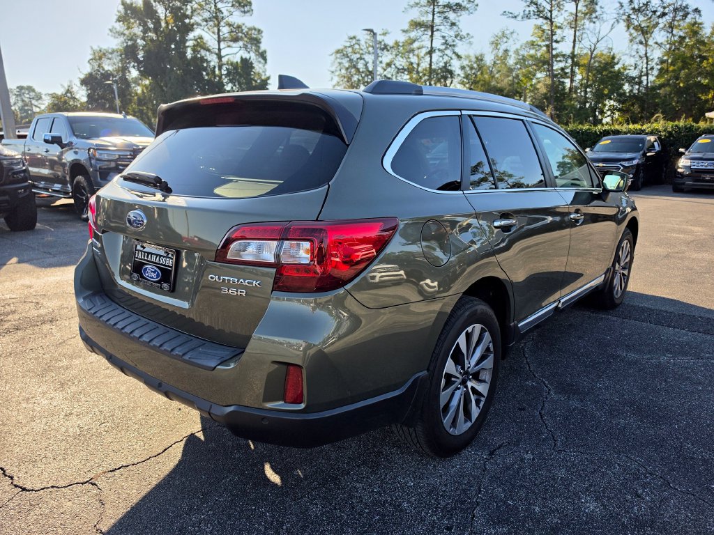 Used 2017 Subaru Outback 3.6R Touring w/ Popular Package #5A AWD/4WD image 3