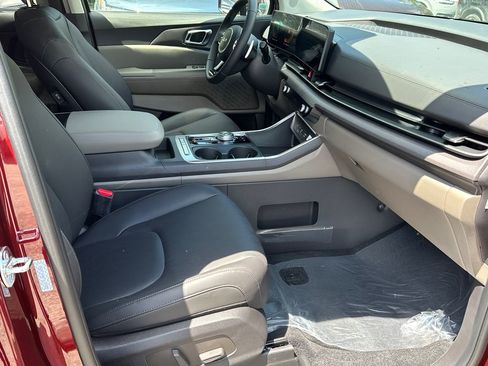 New 2026 Kia Carnival EX FWD image 7
