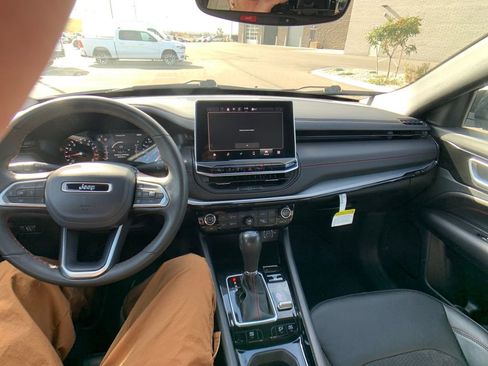 Used 2024 Jeep Compass Trailhawk image 14