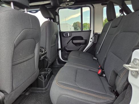 Used 2024 Jeep Wrangler Sport AWD/4WD image 6