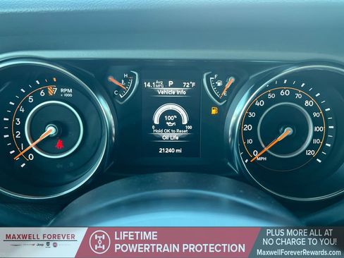 Used 2022 Jeep Gladiator Sport image 7