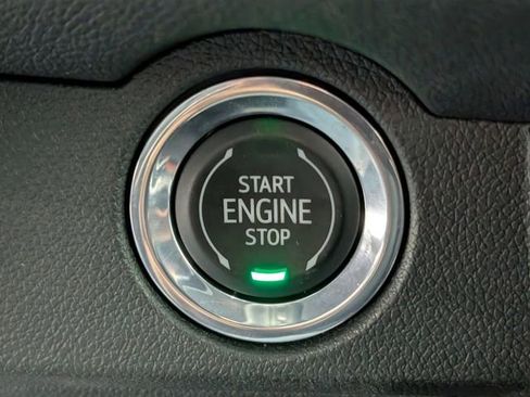 Used 2024 Chevrolet Traverse RS image 24