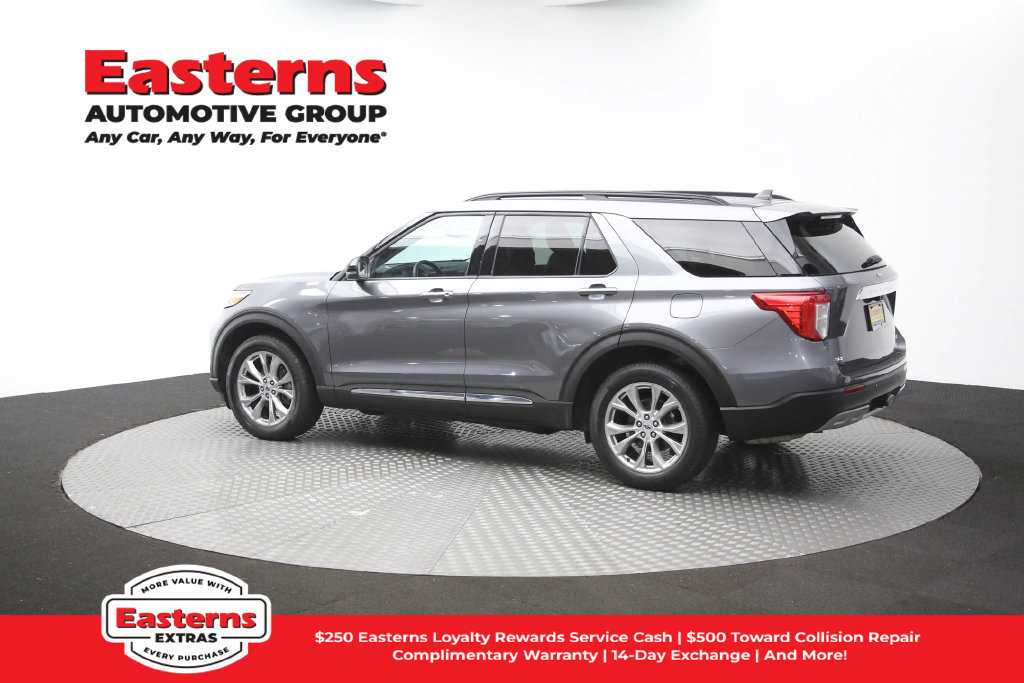Used 2024 Ford Explorer XLT w/ Equipment Group 202A AWD/4WD image 66