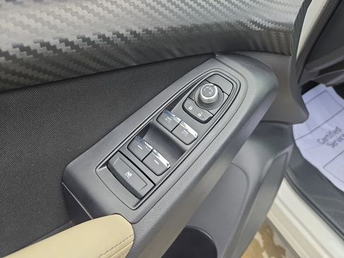 Used 2025 Subaru Ascent Premium w/ Premium Package image 13