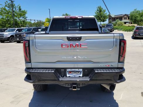Used 2025 GMC Sierra 2500 AT4X AWD/4WD image 10