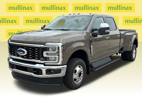 New 2026 Ford F350 King Ranch w/ Chrome Package AWD/4WD image 16