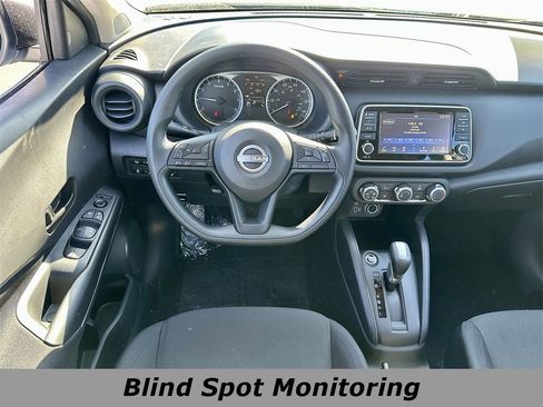 Used 2025 Nissan Kicks Play S image 4