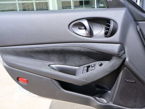 Used 2025 Nissan Z NISMO w/ Floor Mat Package RWD image 51