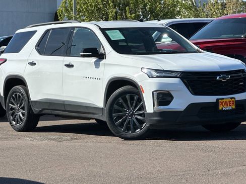 Used 2023 Chevrolet Traverse RS AWD/4WD image 2
