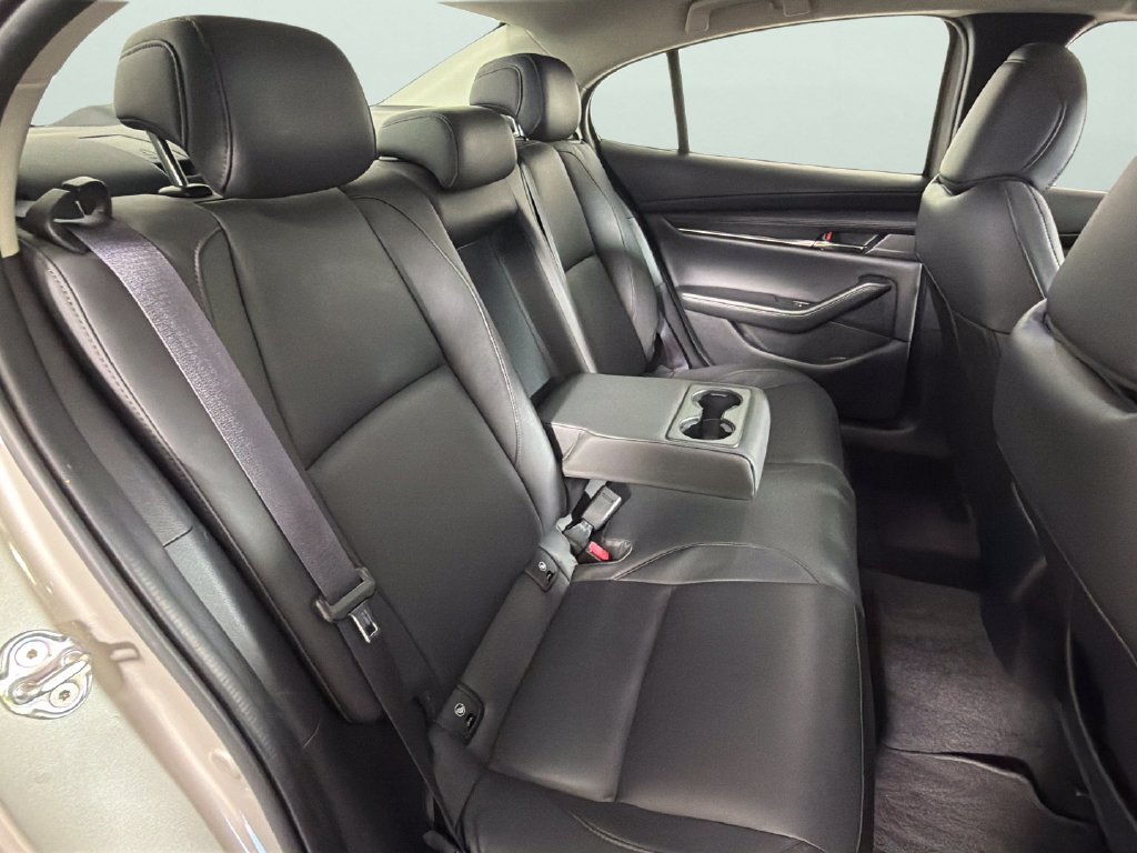 Used 2023 MAZDA MAZDA3 s FWD image 30