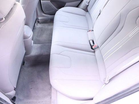 Used 2024 Hyundai Elantra SEL FWD image 43
