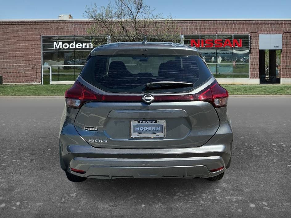Certified 2025 Nissan Kicks Play S FWD image 3