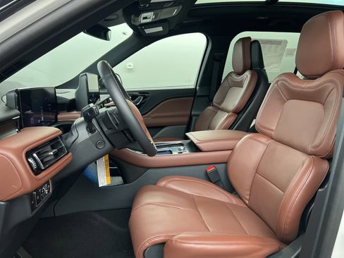 New 2026 Lincoln Aviator Reserve image 28