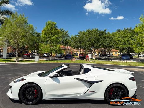 Used 2025 Chevrolet Corvette Z06 RWD image 42