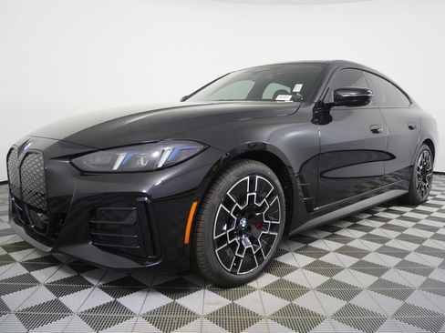 New 2026 BMW i4 eDrive40 w/ M Sport Package RWD image 7