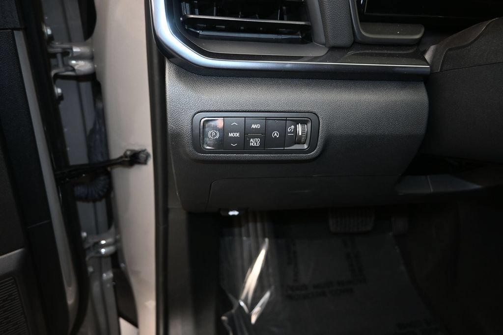 Used 2026 GMC Terrain AT4 w/ Technology Package II AWD/4WD image 12