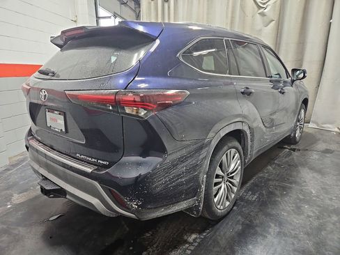 New 2026 Toyota Highlander Platinum image 7