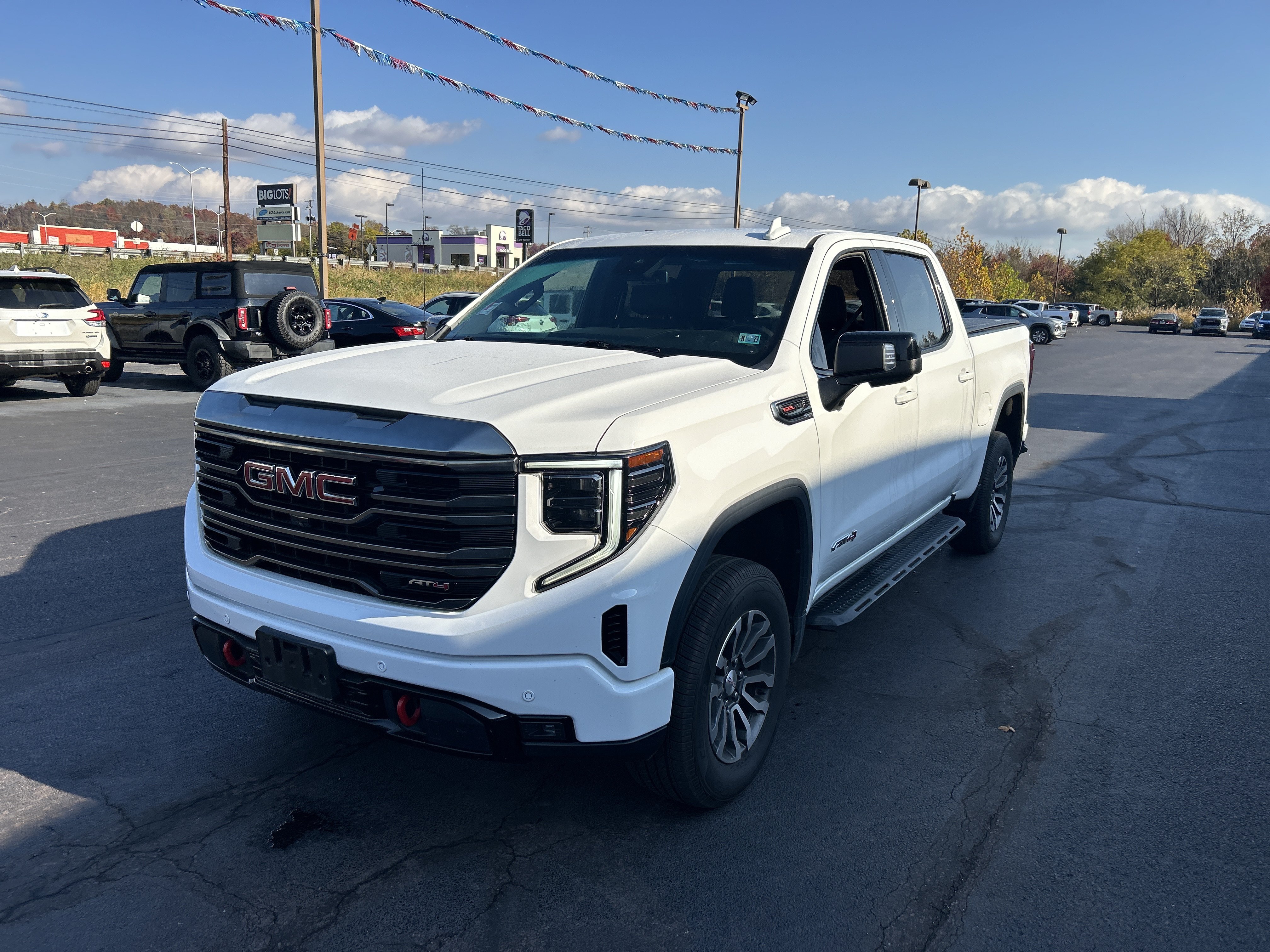 Used 2023 GMC Sierra 1500 AT4 AWD/4WD image 8