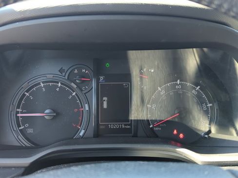 Used 2020 Toyota 4Runner SR5 Premium w/ Moonroof Package AWD/4WD image 17