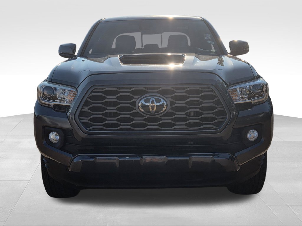 Used 2021 Toyota Tacoma TRD Sport RWD image 3