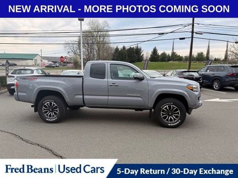 Certified 2021 Toyota Tacoma TRD Sport AWD/4WD image 2