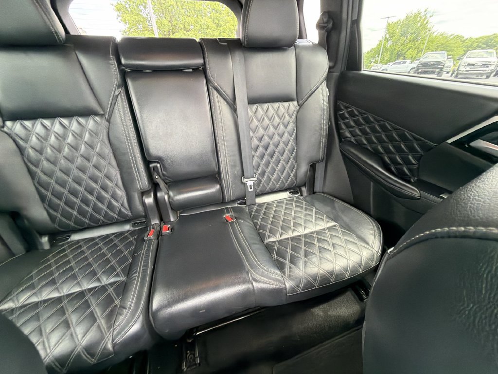 Used 2022 Mitsubishi Outlander SEL AWD/4WD image 14
