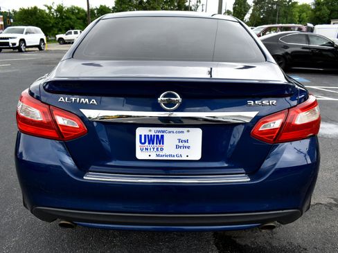 Used 2016 Nissan Altima 3.5 SR image 7