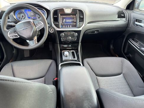 Used 2023 Chrysler 300 Touring w/ Sport Appearance Package image 17