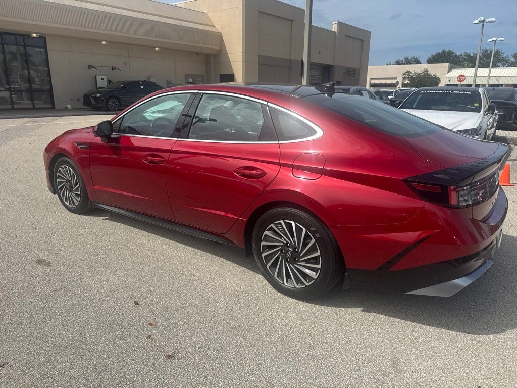 Used 2024 Hyundai Sonata Limited FWD image 6