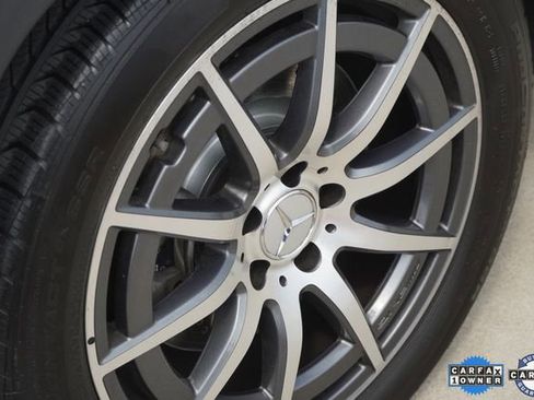 Used 2023 Mercedes-Benz GLB 35 AMG 4MATIC w/ Parking Assistance Package image 9