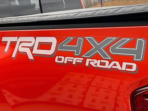 Used 2017 Toyota Tacoma TRD Off-Road image 22