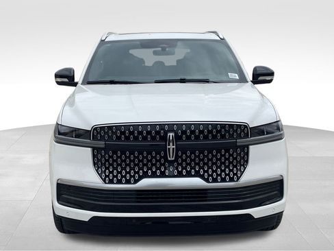 New 2026 Lincoln Navigator Reserve AWD/4WD image 8