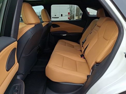 Used 2024 Lexus RX 350 Premium Plus w/ Convenience Package image 8